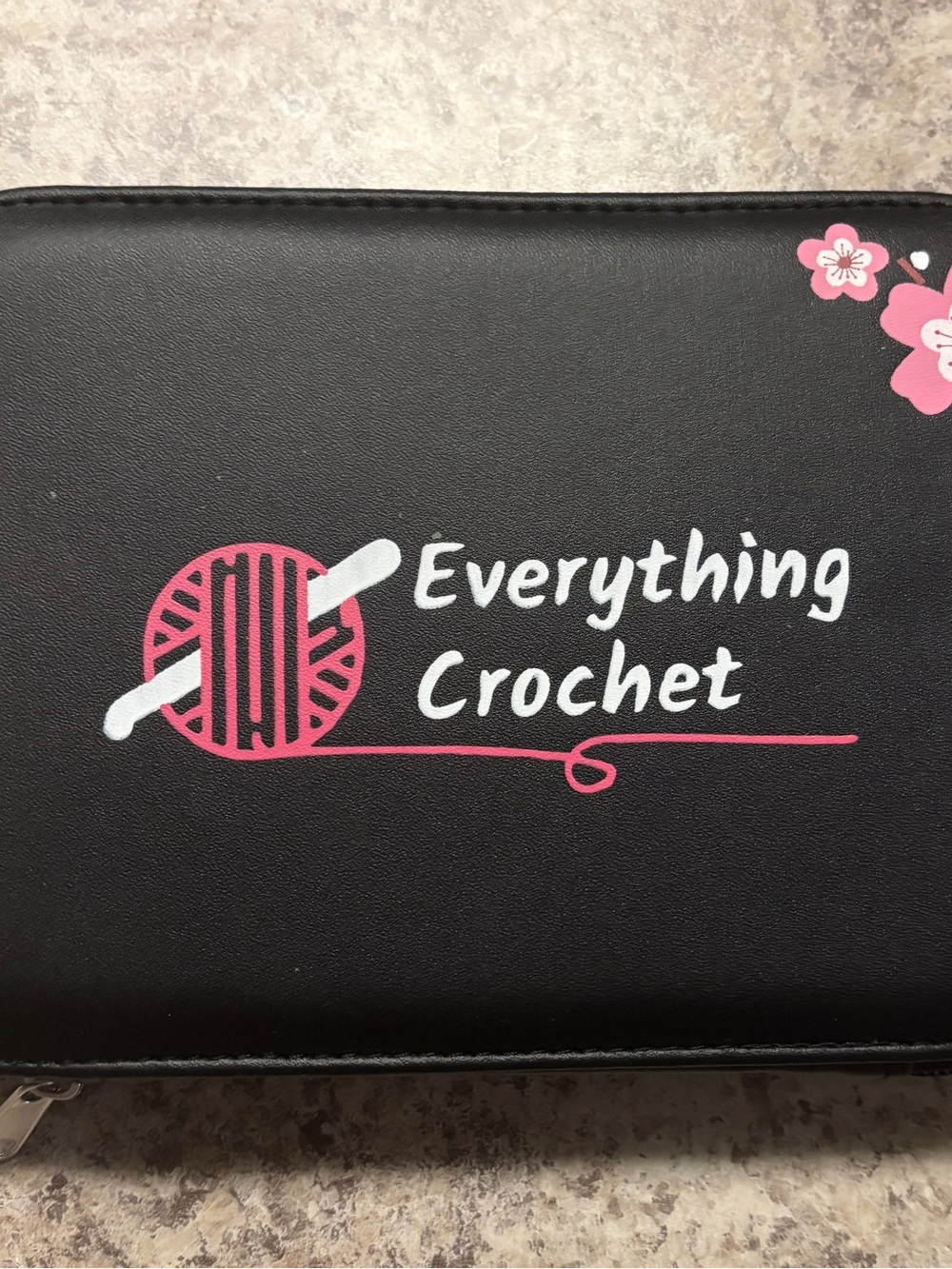 L👀K>>NEW Cherry Blossom Everything Crochet Hook Set